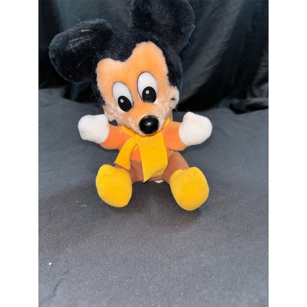 Vintage Disney Mickey Mouse Christmas Carol Plush Stuffed Toy 7 Inch